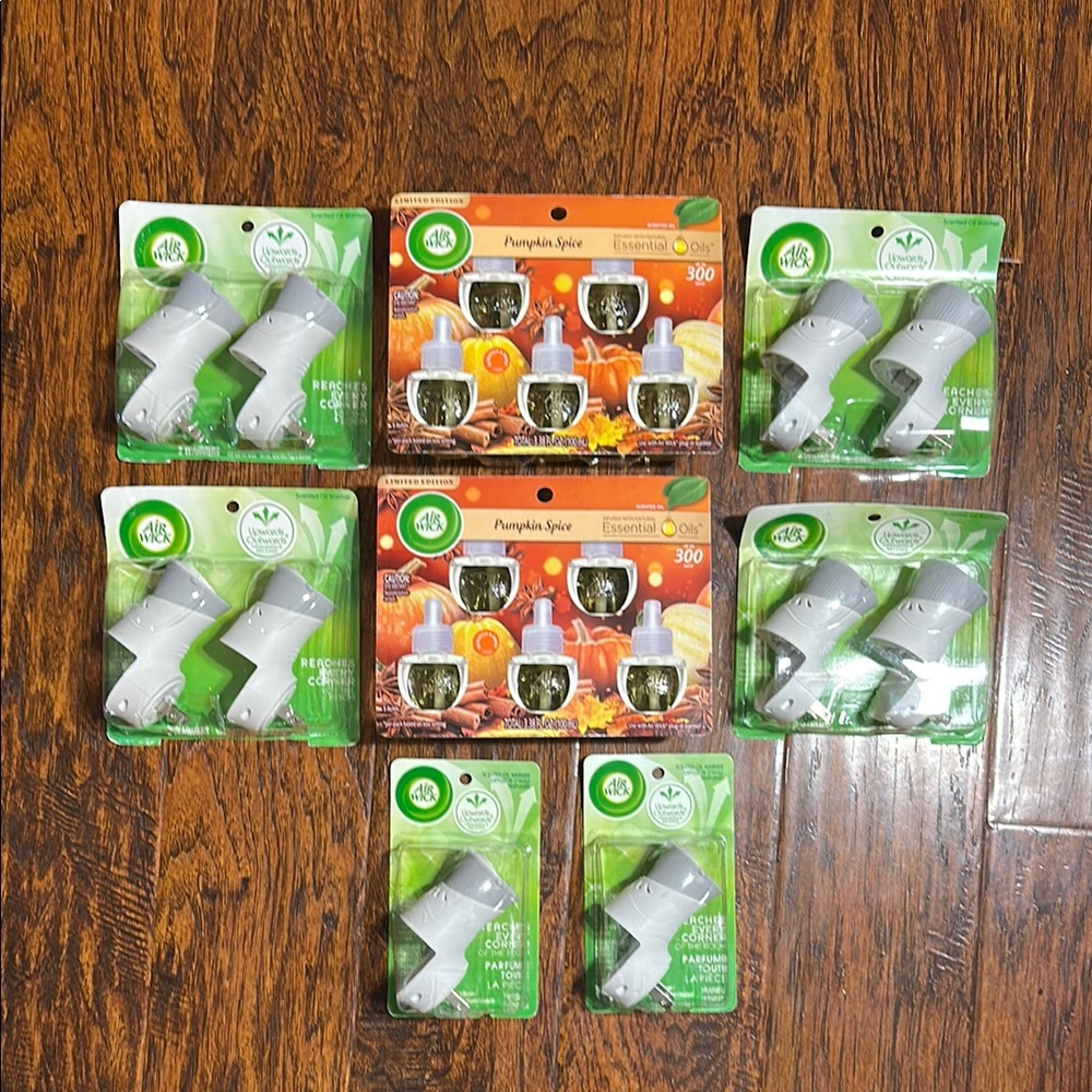 Air Wick Pumpkin Spice Scented Oil Plug-In Air Freshener Set